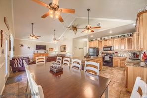 House, 4 Bedrooms | Private kitchen - Cowboy Lodge Rr94404 #4 4 Bedroom Home by RedAwning (New Braunfels)