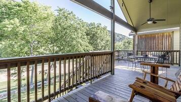 House, 4 Bedrooms | BBQ/picnic area