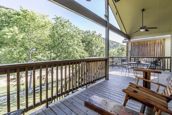 House, 4 Bedrooms | BBQ/picnic Area