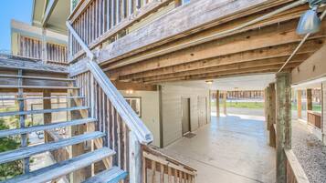 House, 4 Bedrooms | Exterior