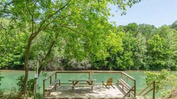 House, 3 Bedrooms | Property grounds