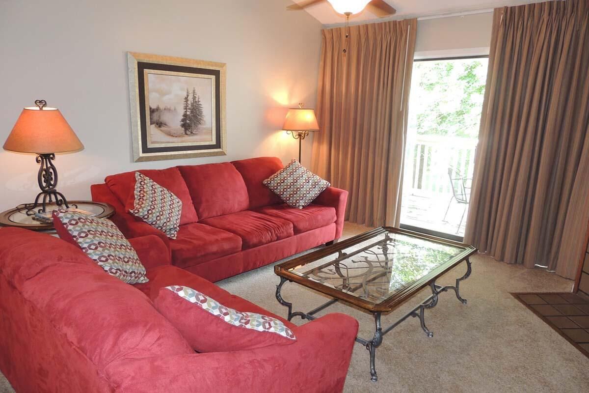 Walk to the Beach Cozy 2BR Condo  Outdoor Pool!