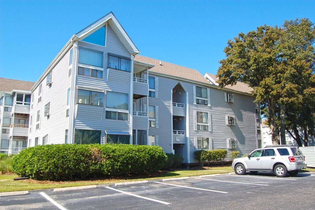 Family Friendly Condo with a Playground & Pool