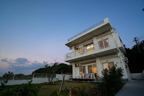 Exterior - Blue moon in Sesokojima (Motobu)