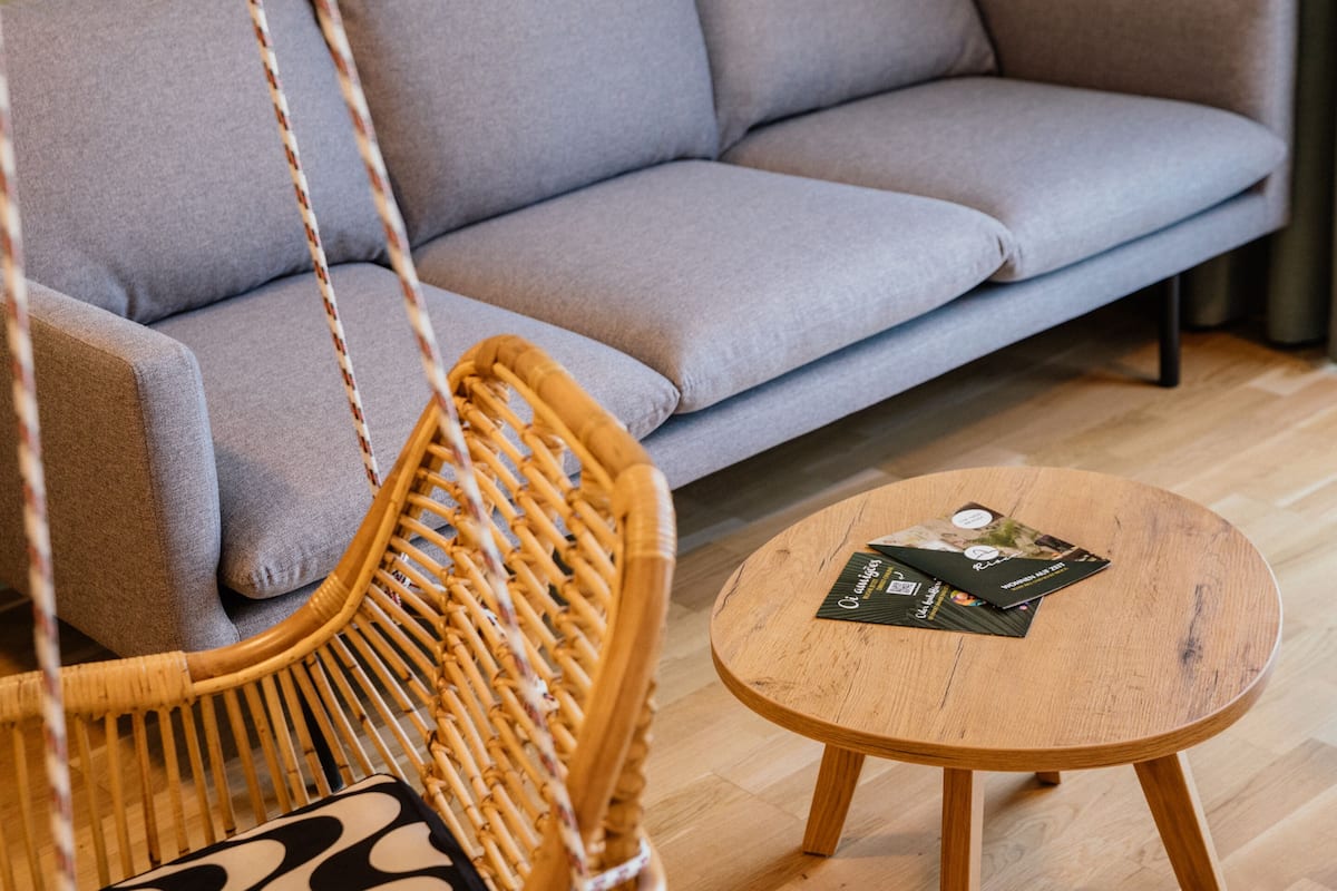 42-inch led tv with satellite channels, tv, mp3 dock