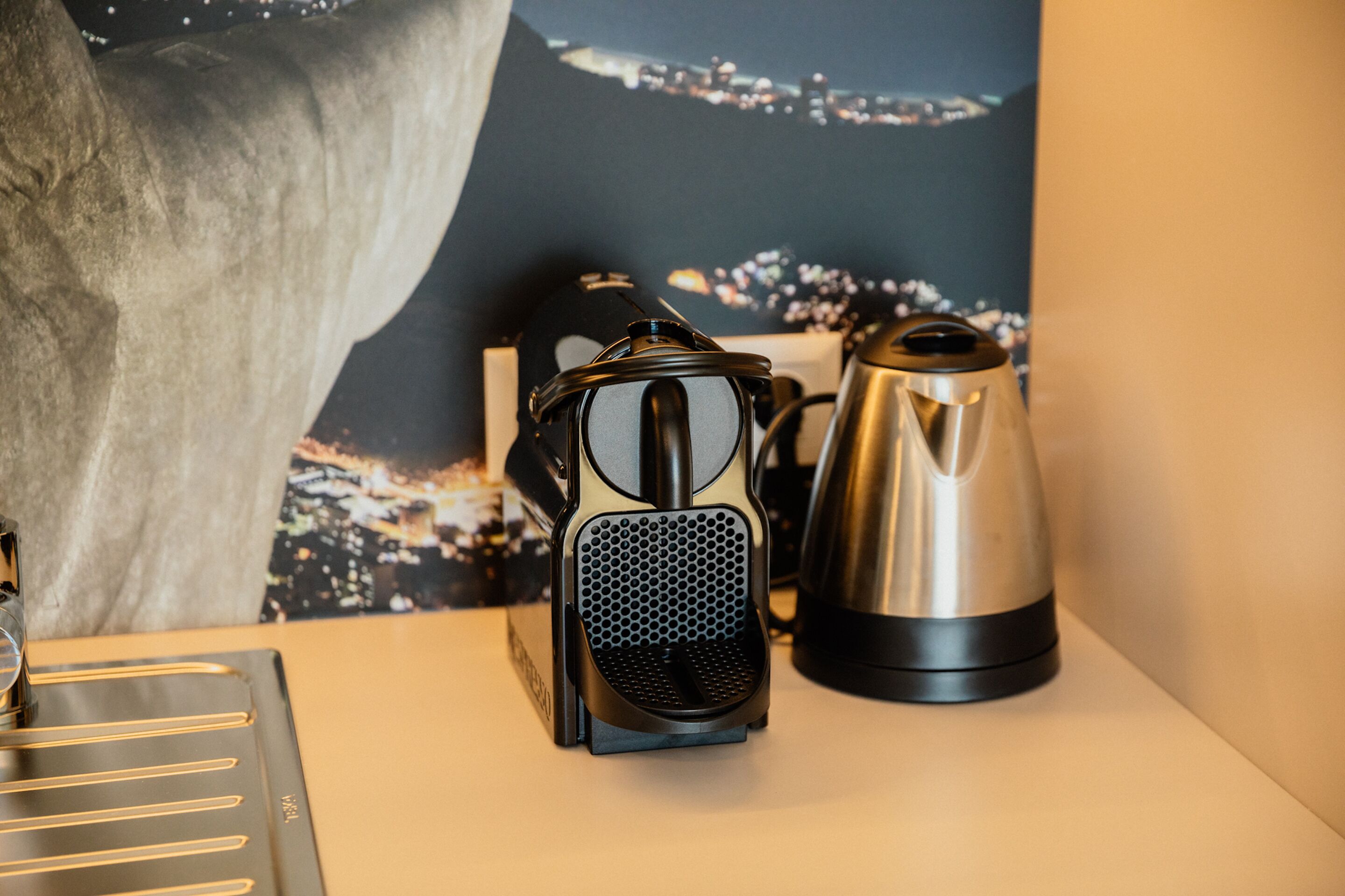 full-sized fridge, microwave, stovetop, dishwasher