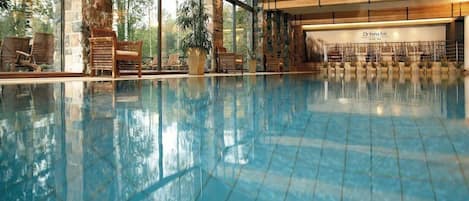 Indoor pool, pool loungers