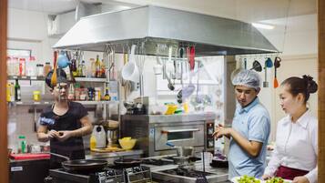 Free daily buffet breakfast