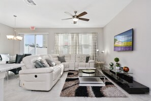 Townhouse, 4 kamar tidur | Area keluarga | Smart TV, Netflix, Hulu, dan pemutar DVD