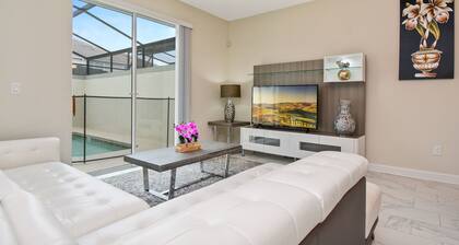 Four Bedroom close to Disney w/ Pool 4898