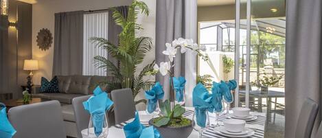 Townhome, 4 Bedrooms | In-room dining