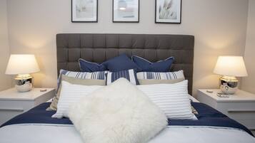 Huoneisto, 2 makuuhuonetta | Tallelokero huoneessa, yksilöllisesti sisustettu