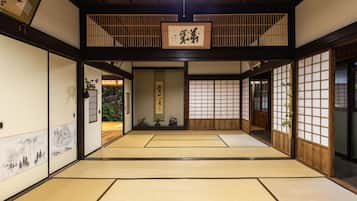傳統客房, 非吸煙房 (Japanese Style, 8 Guests) | 羽絨被、獨特設計、獨特裝修、書桌
