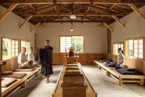 Yoga - Temple Hotel Daitaiji (Nachikatsuura)