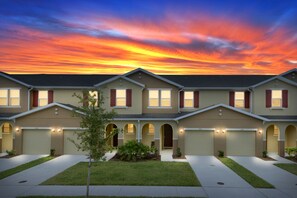 Exterior - Family Friendly 4 Bedroom close to Disney in Compass Bay Resort 5108 (Kissimmee)