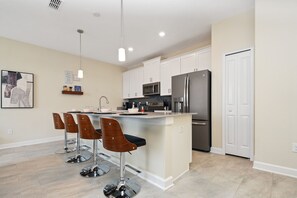 Townhome, 4 Bedrooms | Private kitchen