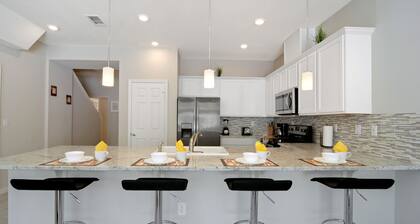 Four Bedrooms TownHome Compass Bay Resort 5130
