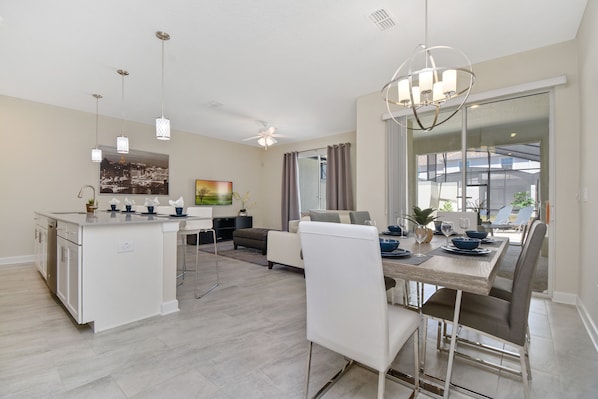 Dining - Family Friendly 4Bd PV Pool @ Storey L Resort 4896 (Kissimmee)