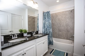 Townhome, 5 Bedrooms | Bathroom | Free toiletries, hair dryer, towels, soap - Festival Resort 5 Bd Home w/ Screened Pool Close to Disney 174 (Davenport)