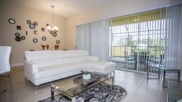 Townhome, 3 Bedrooms | Living room | 60-inch Smart TV with cable channels, TV, Netflix