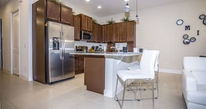 Fabulous Vacation Home  w/ Screened Pool Close To Disney 146
