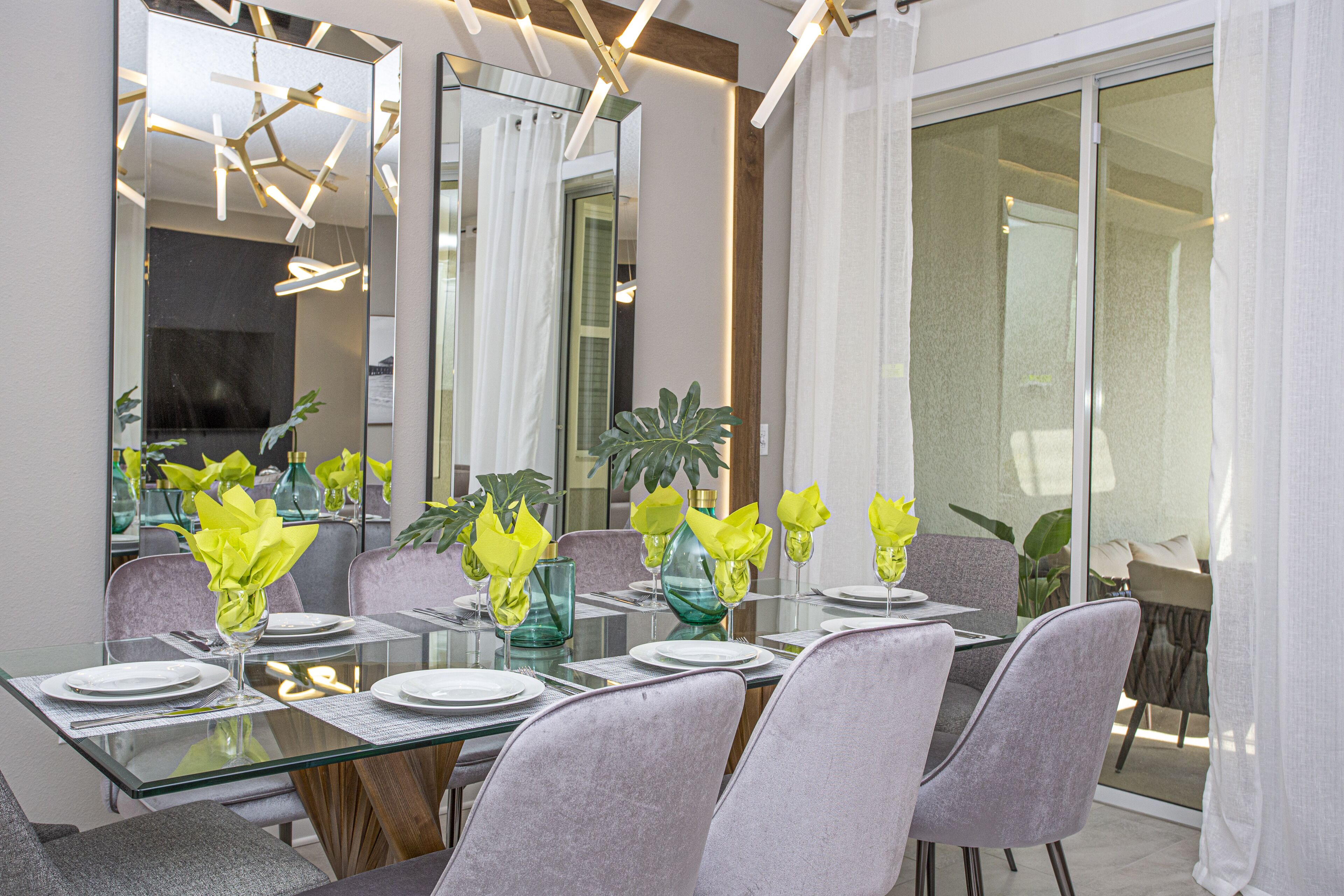 Townhome, 4 Bedrooms | In-room dining