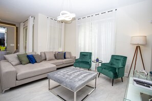 Stadtwohnung, 4 Schlafzimmer | Wohnbereich