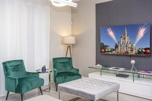 Casa geminada, 4 quartos | Área de estar | Smart TV 60 polegadas com canais a cabo, TV, Netflix