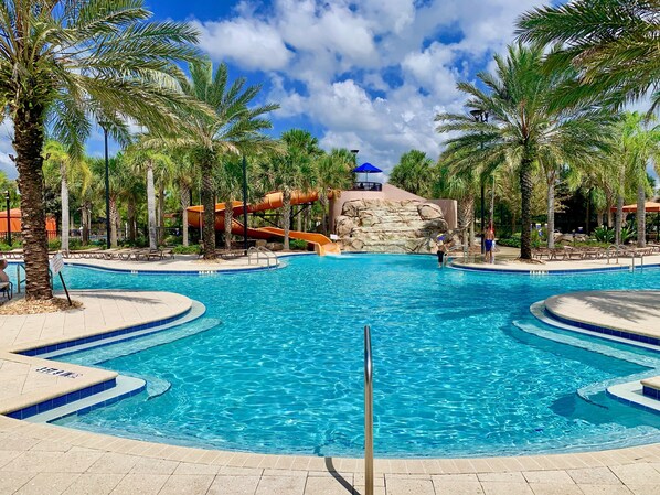 Outdoor pool, sun loungers, lifeguards on site - Luxury 5Bd w/ Jacuzzi & Pool Near Disney @ 5528 (Davenport)