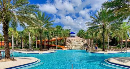 Luxury 5Bd w/ Jacuzzi & Pool Near Disney @ 5528