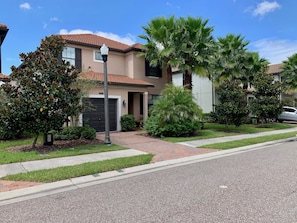 Front of property - Luxury 5Bd w/ Jacuzzi & Pool Near Disney @ 5528 (Davenport)