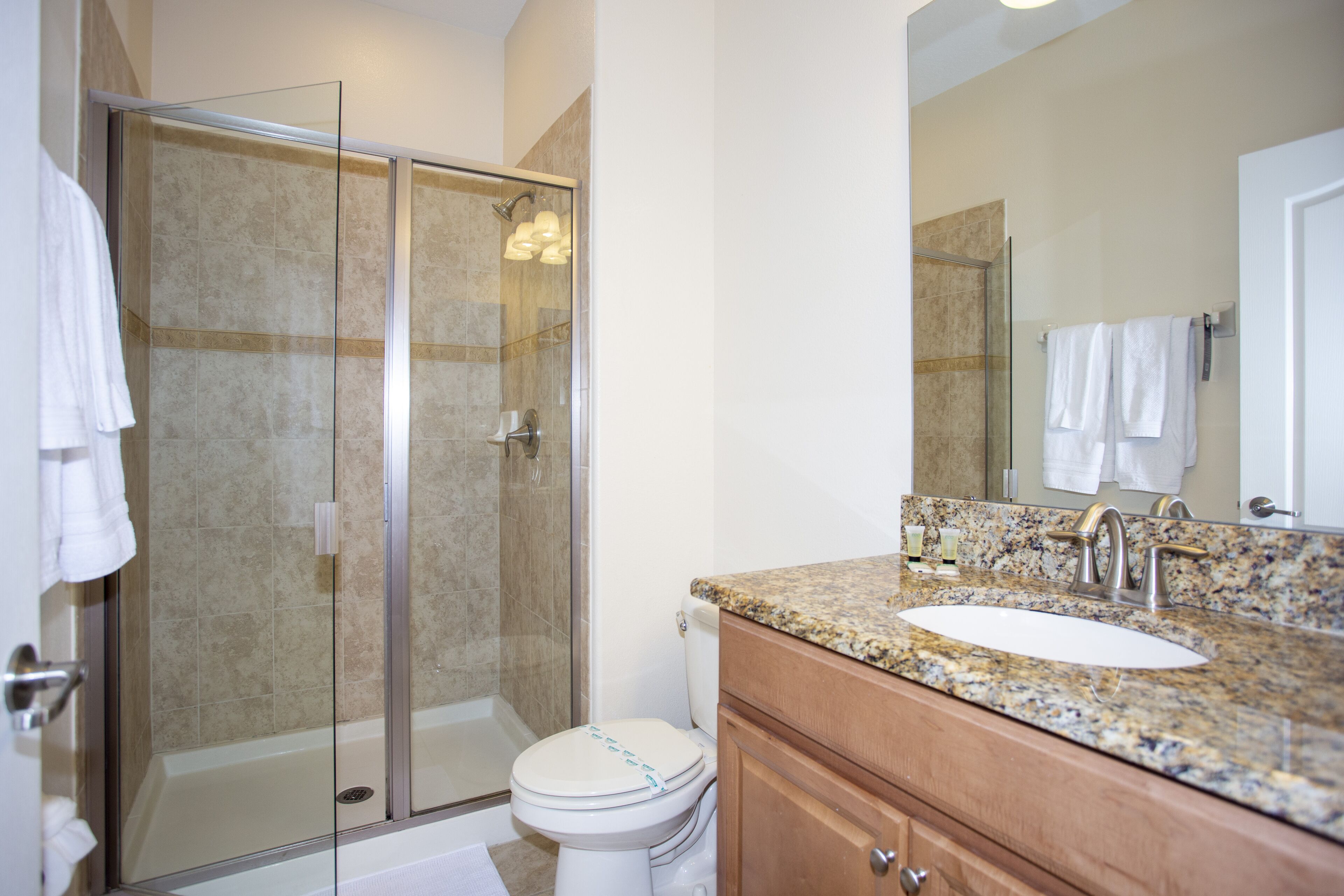 8940 Paradise Palms Resort 75758/75776