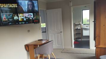 1 bedroom, individually decorated, individually furnished, desk