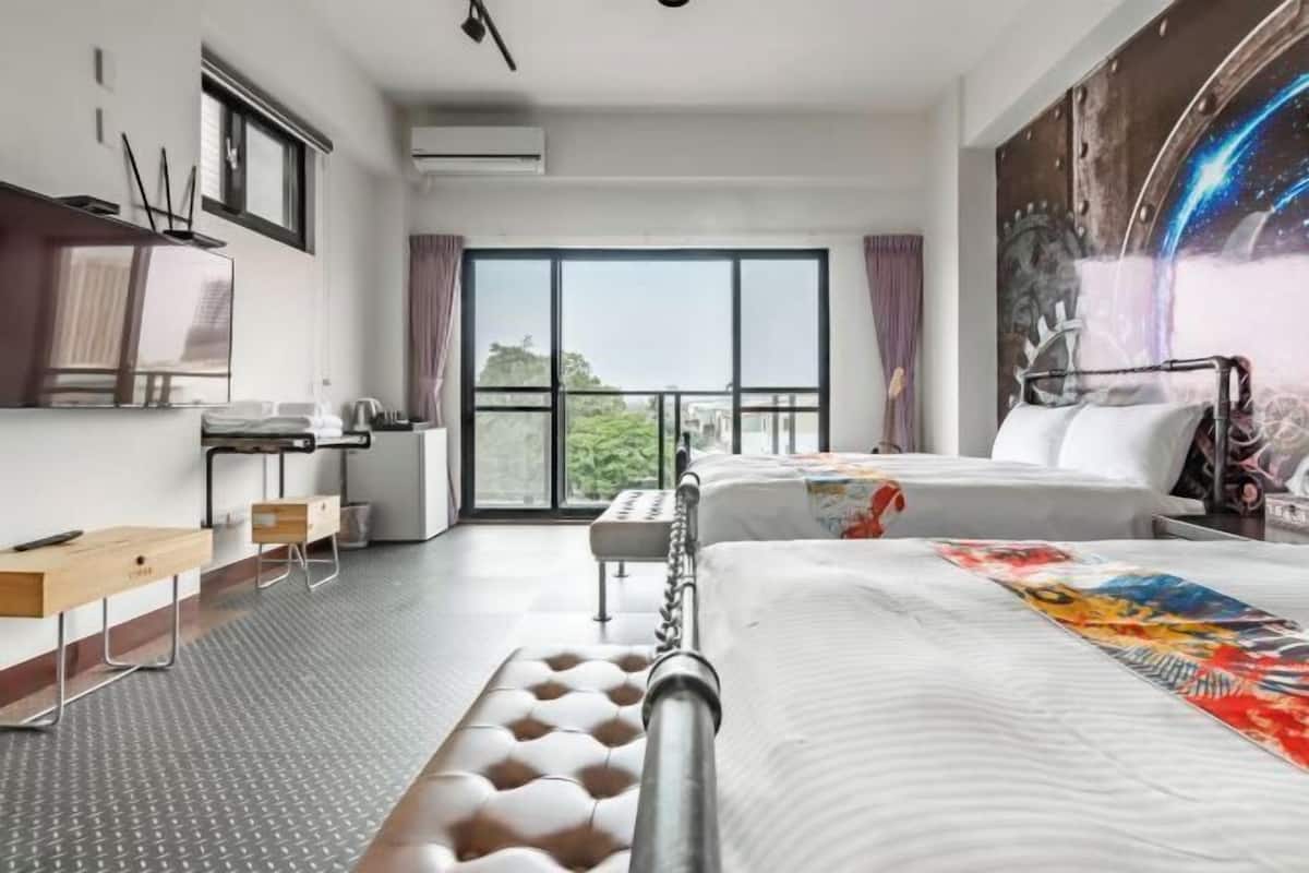 6 Schlafzimmer, Schreibtisch, kostenloses WLAN