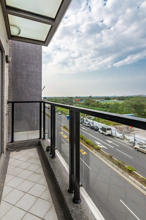 Neljän hengen superior-huone, jaettu kylpyhuone | Näkymä huoneesta