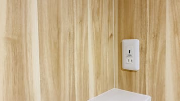 標準共用宿舍, 男女混合宿舍 | 免費 Wi-Fi
