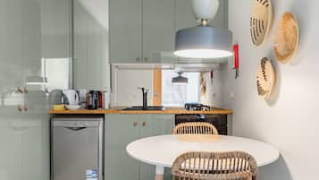 Apartment (1 Bedroom) | Interior