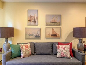 Interior - Graca1 · Apartment 92 · Your Home in Lisbon (Lisbon)