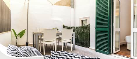 Apartment (1 Bedroom) | Front of property