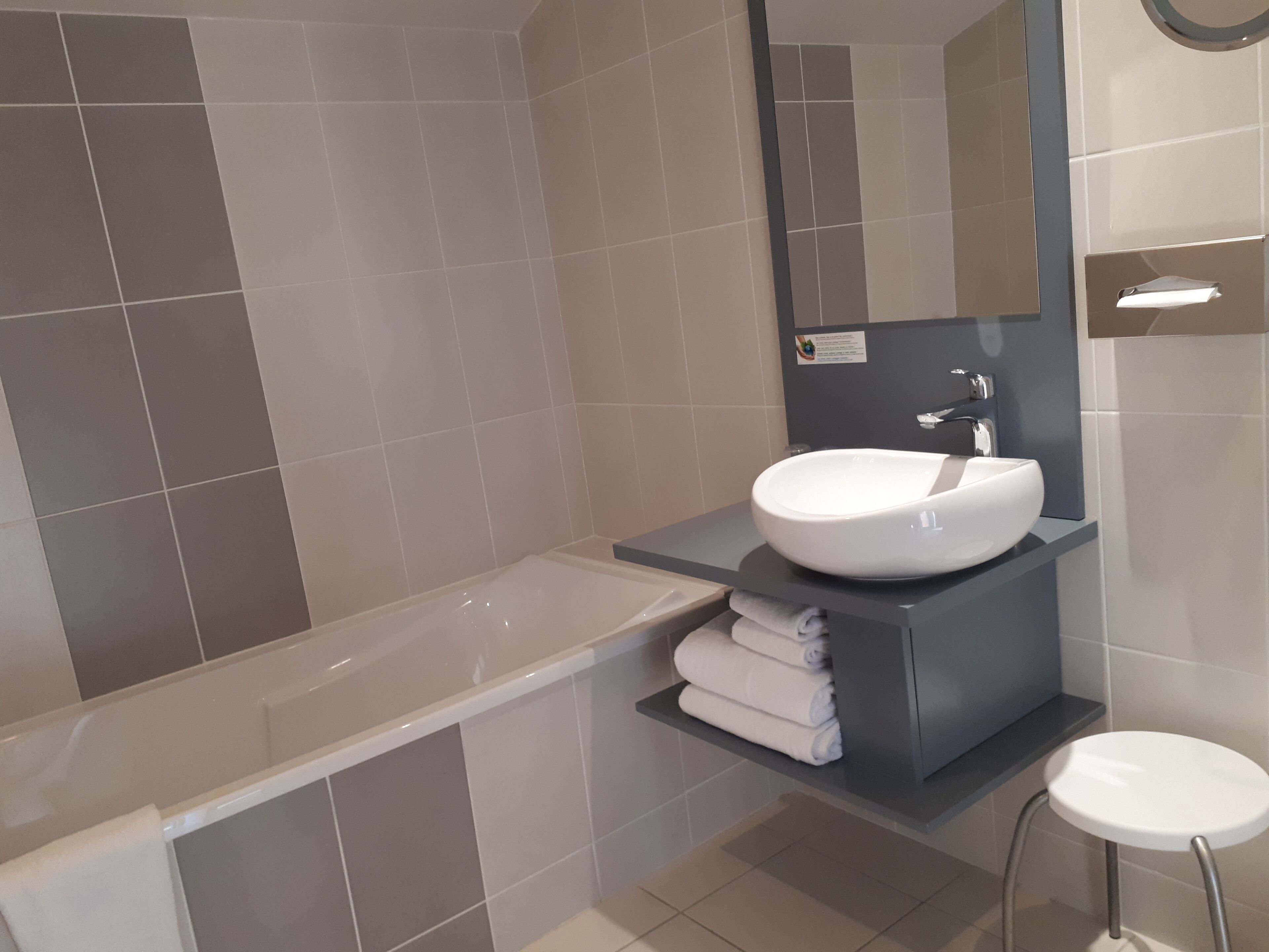 double room, terrace | bathroom | free toiletries, bathrobes, slippers, towels