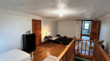 2 bedrooms, bed sheets