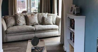 Lovely Cottage just 100m from the Beach