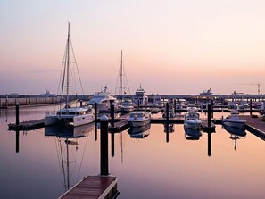 Marina - Parkside Plaza Hotel (Muscat)