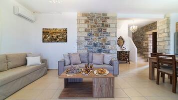 Televisión, chimenea