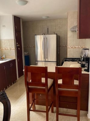 Fridge, microwave, oven, coffee/tea maker