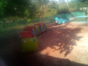 Área de juegos infantiles al aire libre