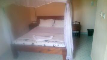 华丽客房 | 办公桌、免费 WiFi、床单