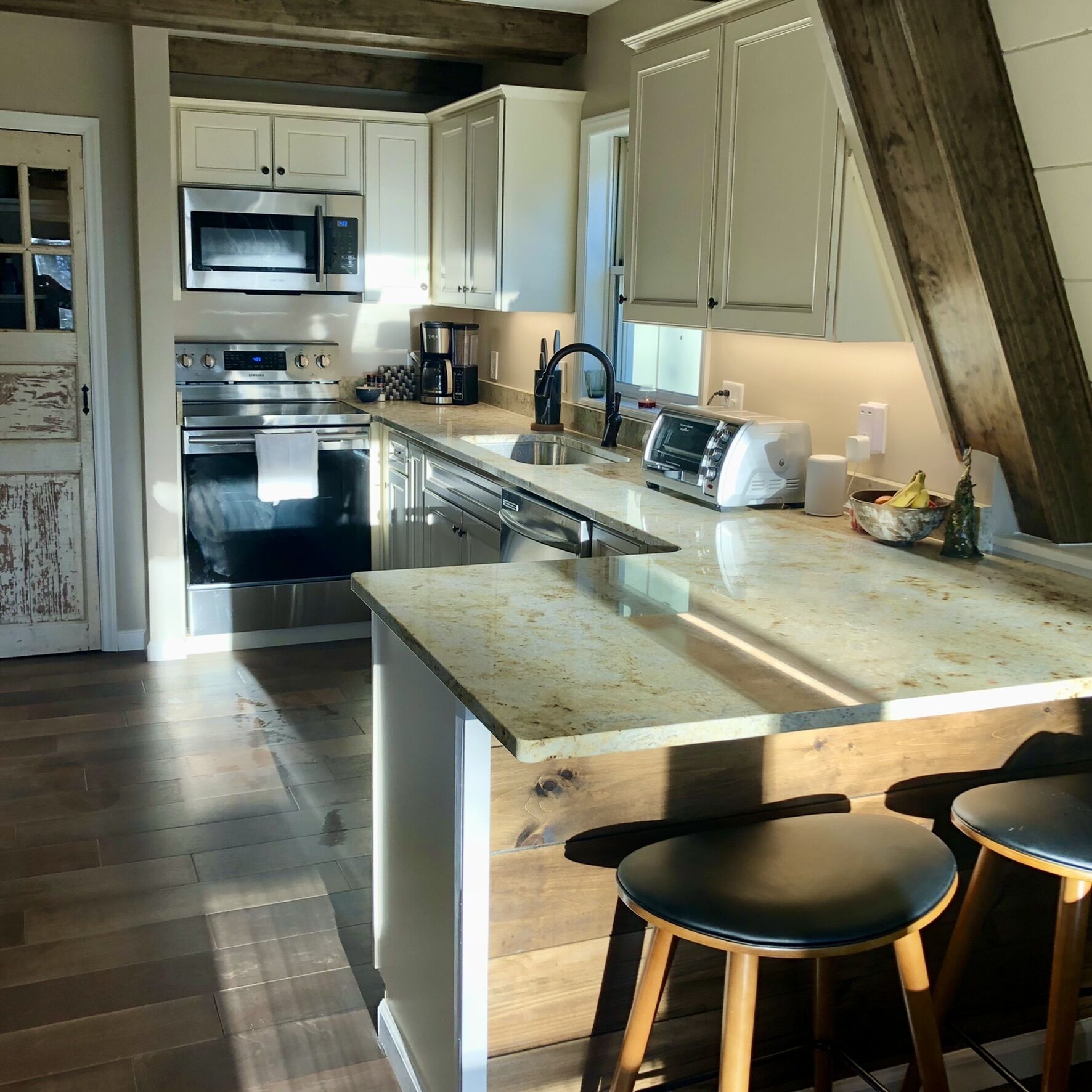 Charming Renovated A-frame✨Boone/Blowing Rock✨Bold Creek✨Huge Deck✨Hound Ears