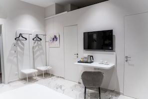 Superior Double or Twin Room | Premium bedding, down comforters, memory foam beds, minibar - Soul Art Hotel (Naples)