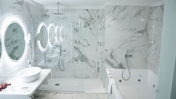 Chambre Junior Double ou avec lits jumeaux | Salle de bain